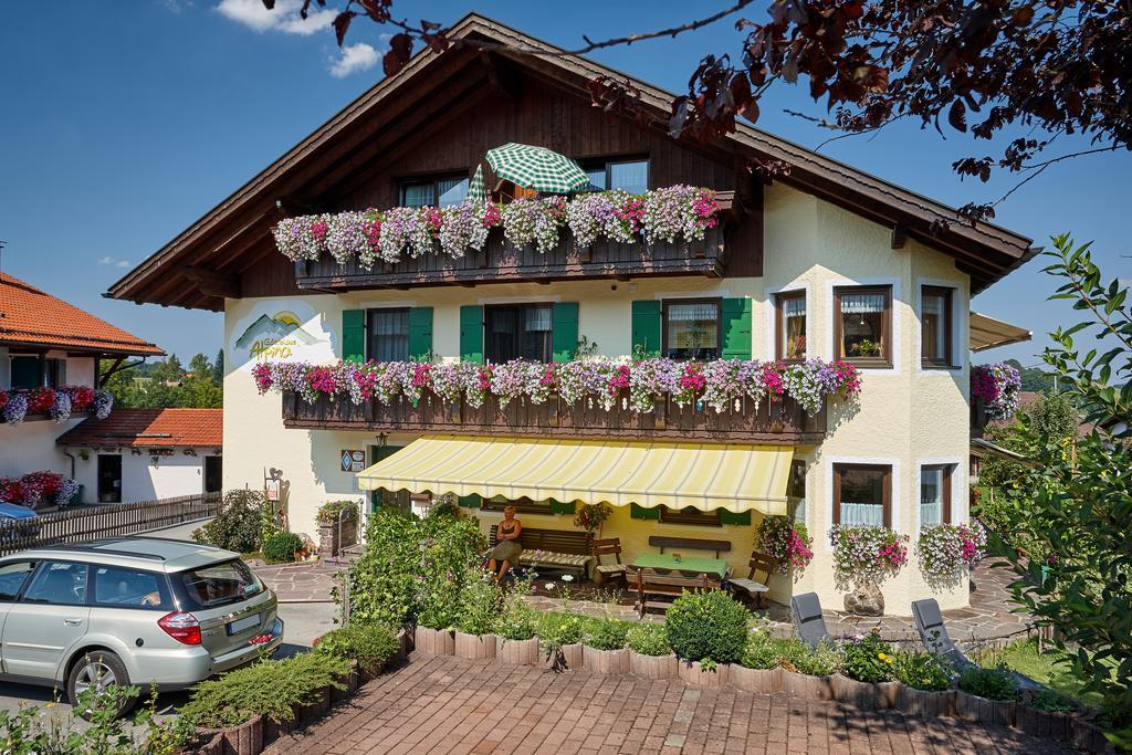 באד קוהלגרוב Gaestehaus Alpina מראה חיצוני תמונה